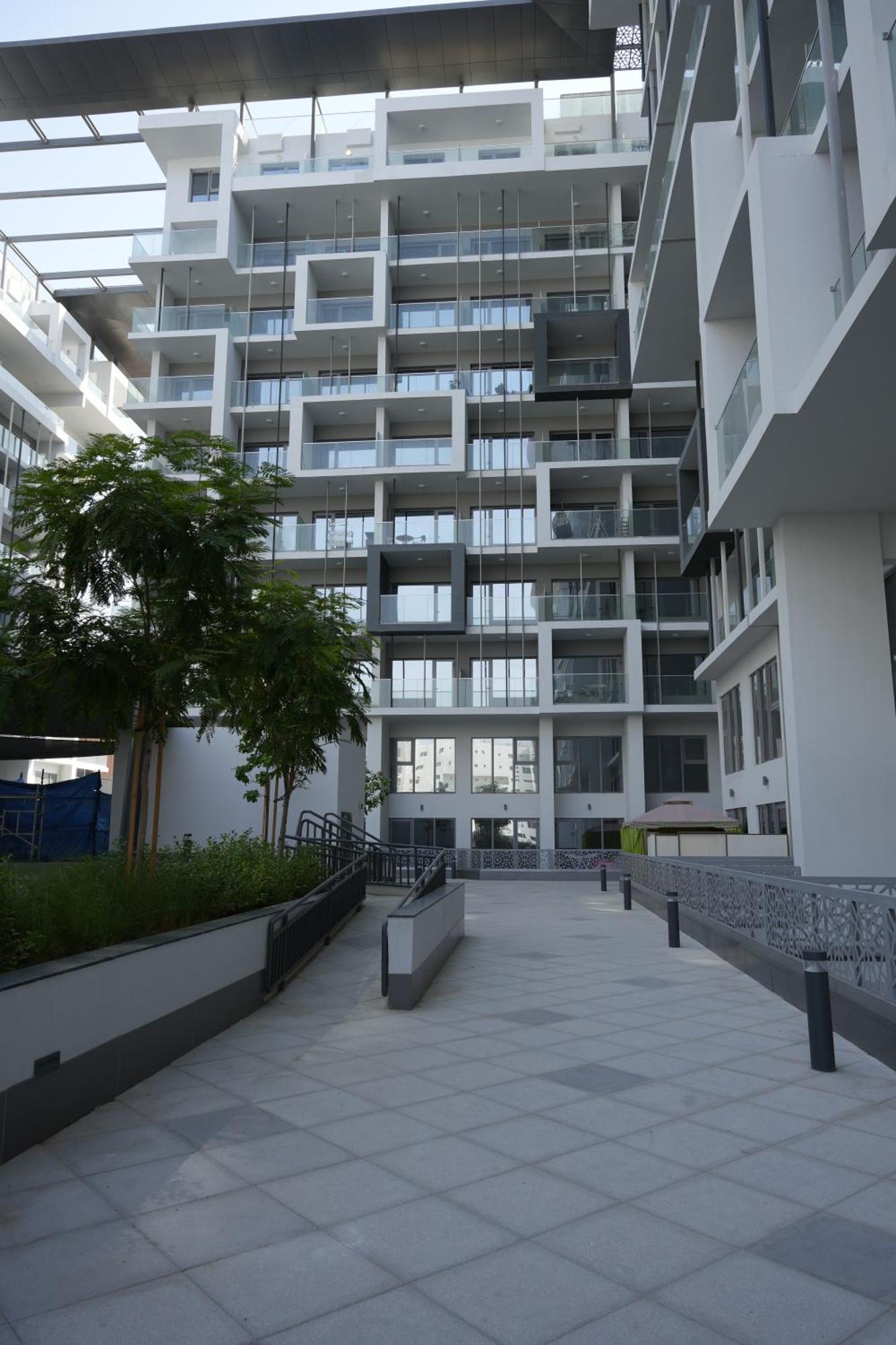 Poolside Charm Apartment Abu Dhabi Exterior photo